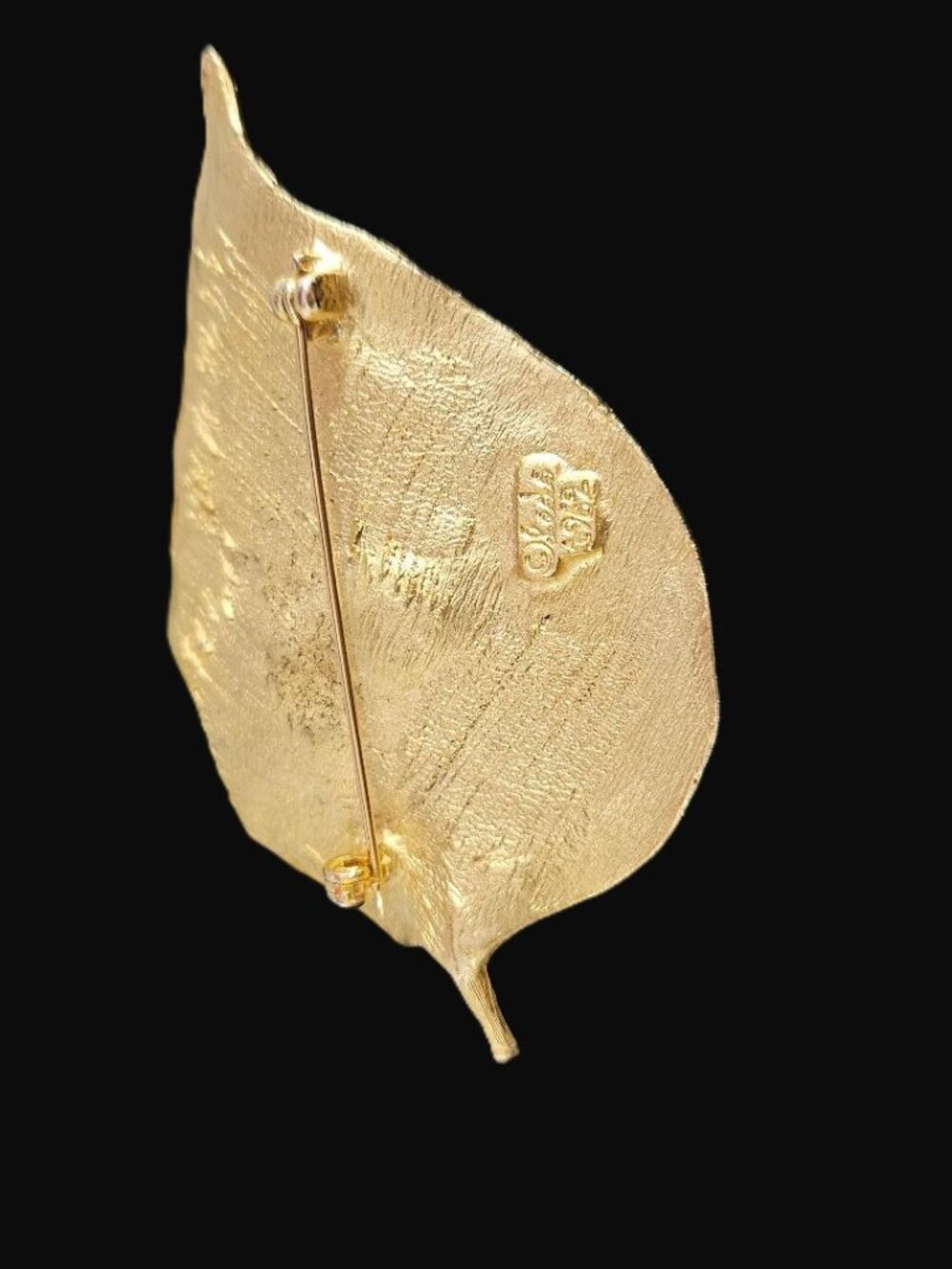 VINTAGE RETRO “LEDO 1962” GOLD LEAF & PEARL BROOCH PIN - Picture 2 of 4